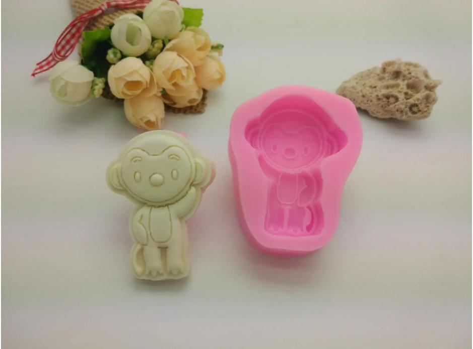 模具硅膠制品用什么才能清洗干凈 ？